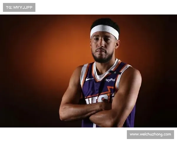 德文·布克首场NBA比赛斩获13分展现潜力成为未来之星 德文·布克首场NBA比赛斩获13分展现潜力成为未来之星